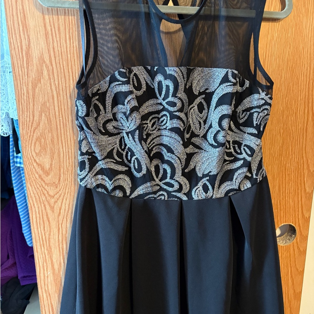 SD Collection Elegant Black and Silver Dress